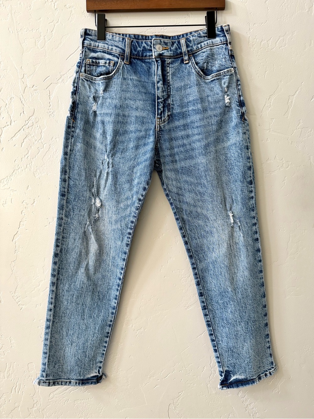 Pilcro Womens The Borrowed Boyfriend Jeans Size 26 Light Wash Distressed Raw Hem - Picture 2 of 16